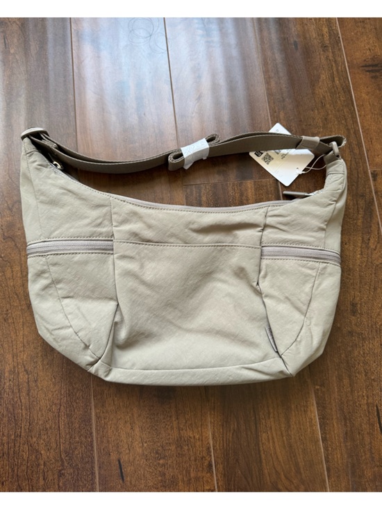 NEW Lululemon Slouchy Sling Bag 6L in Warm Ash Grey NWT Shoulder Crossbody Bag - Picture 7 of 9